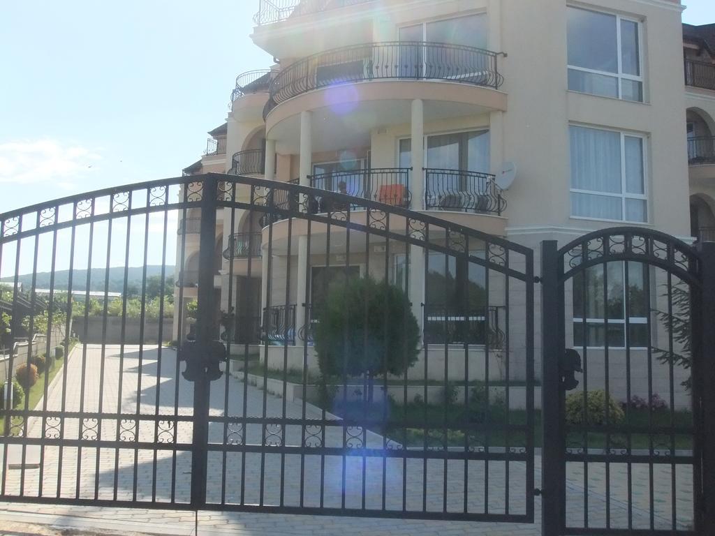 South Beach Apartments Obzor Exterior foto